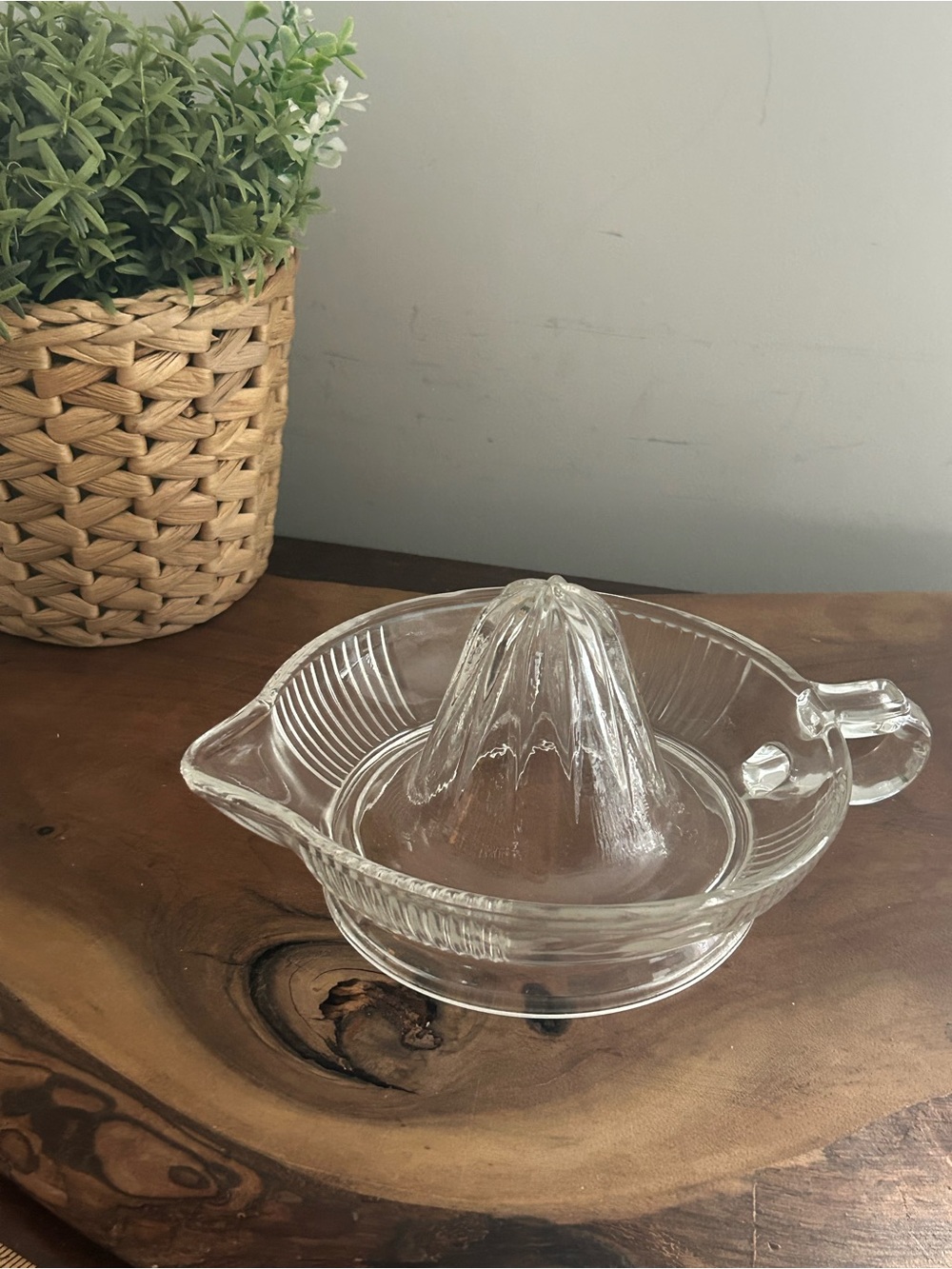 Vintage Glass Juice Reamer w/ Handle Spout Orange Lemon Squeezer Large